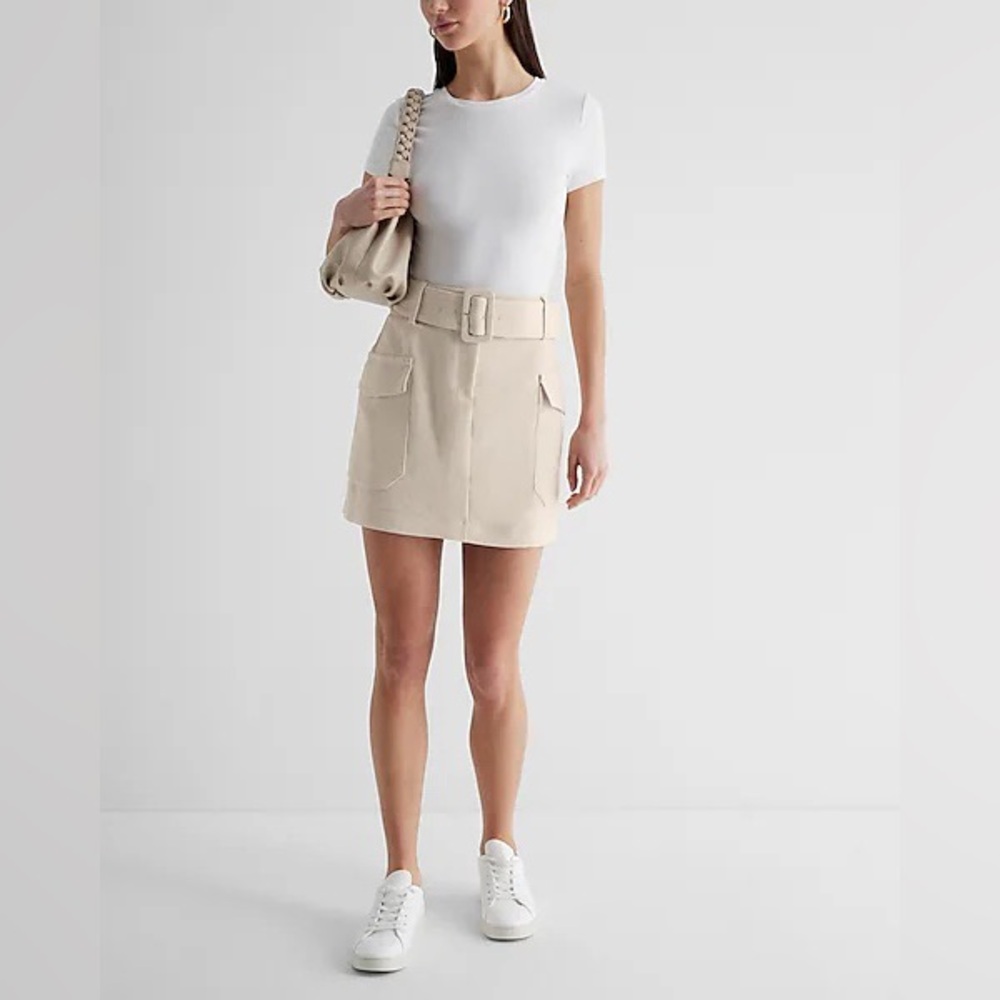 Express super high waisted belted cargo mini skirt size 4 color sand shell - Picture 3 of 6